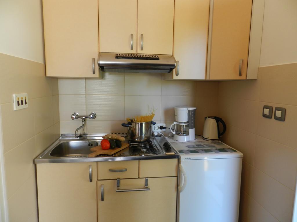 Apartments Lodra Пула Екстериор снимка