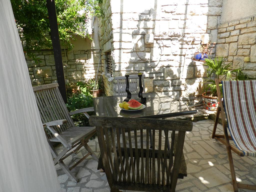 Apartments Lodra Пула Екстериор снимка