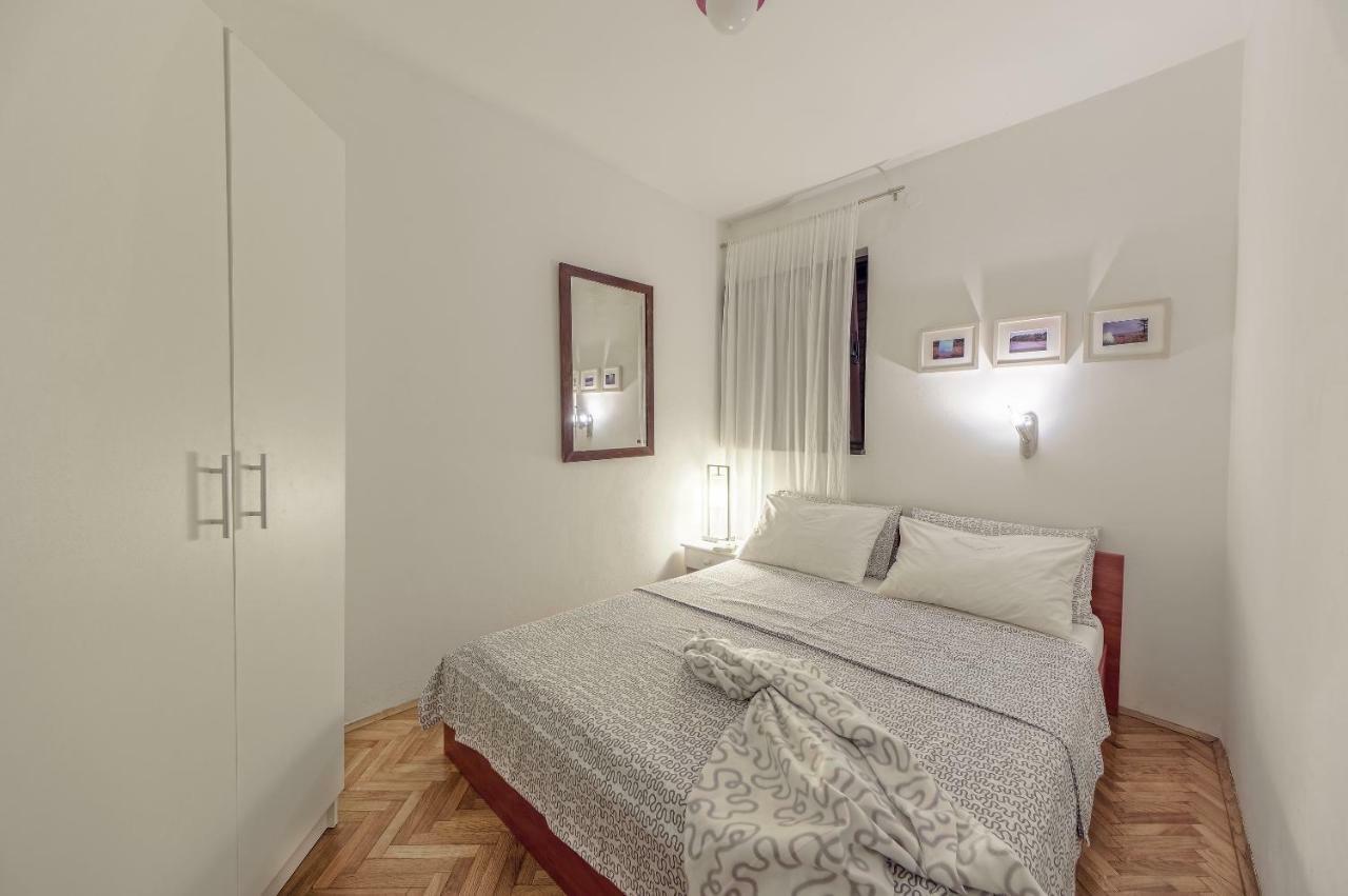 Apartments Lodra Пула Екстериор снимка