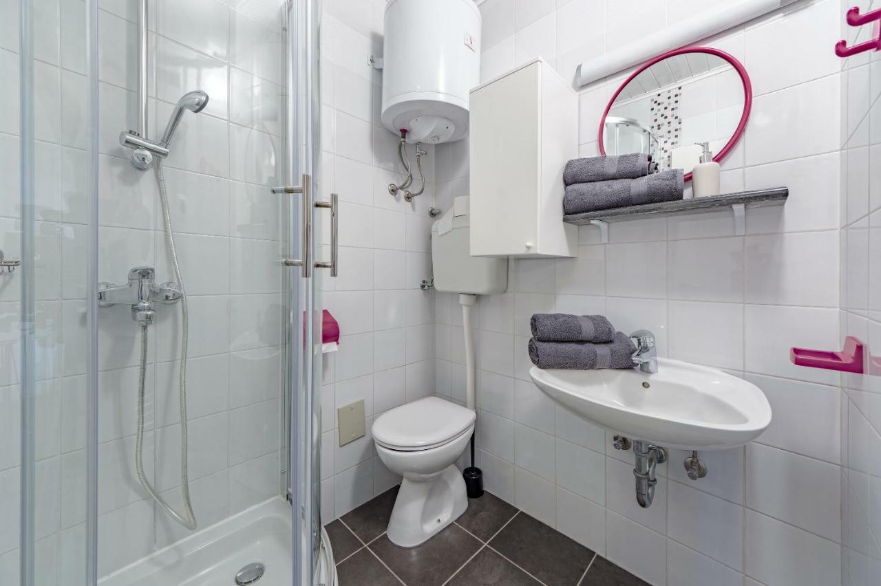 Apartments Lodra Пула Екстериор снимка