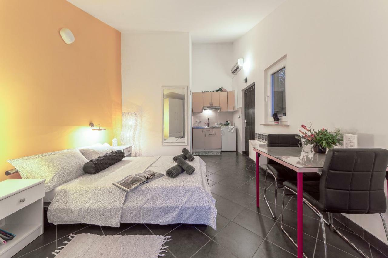 Apartments Lodra Пула Екстериор снимка