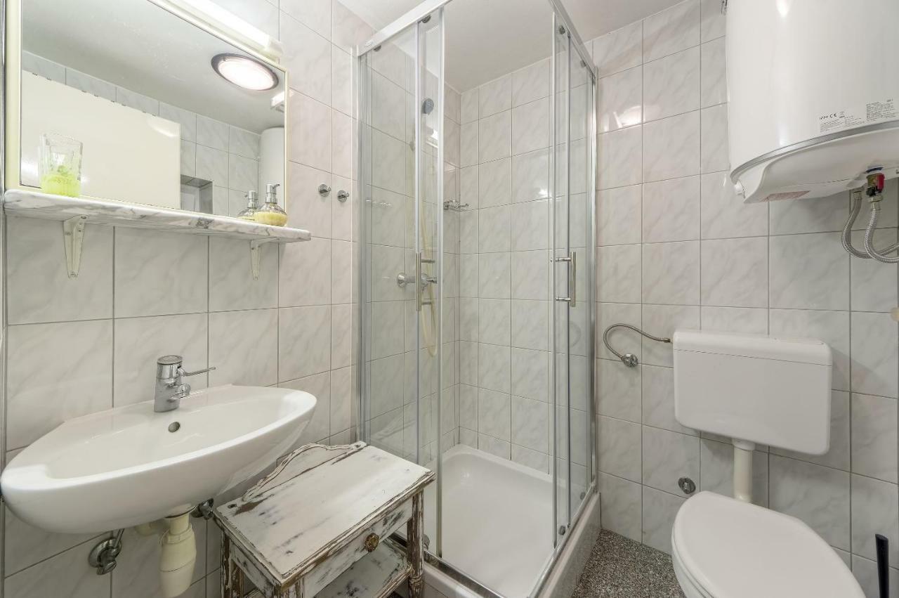 Apartments Lodra Пула Екстериор снимка